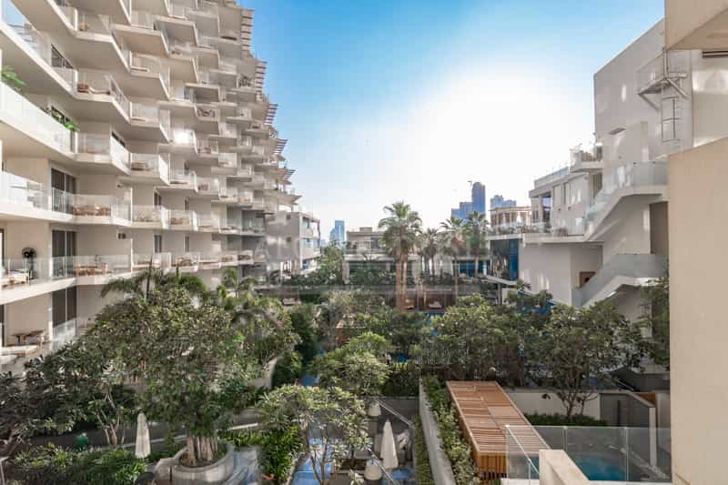 Condominium in Dubai, Dubai 10823054