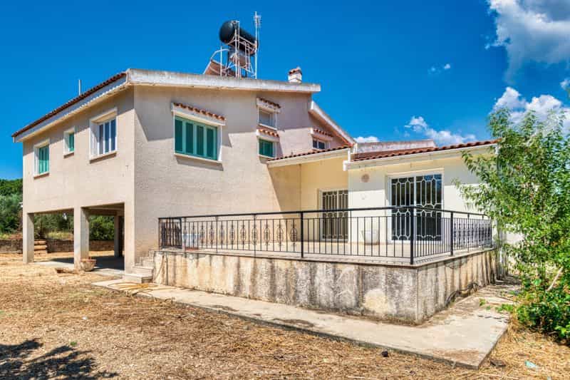 House in Pyrga, Larnaca 10823508