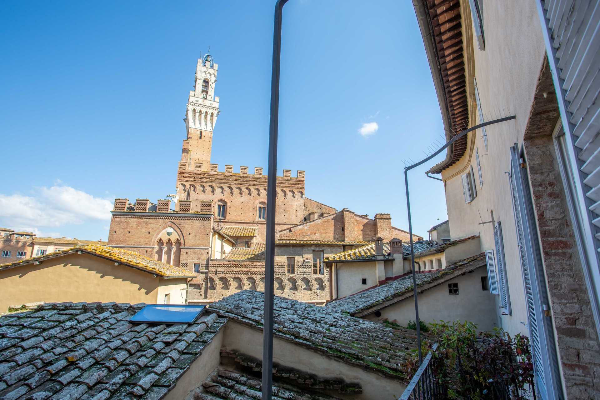 Condominium dans Siena, Tuscany 10823695