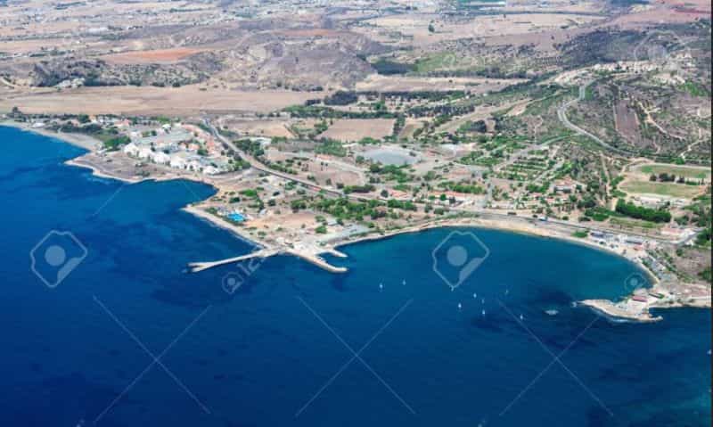 rumah dalam Ormideia, Larnaka 10823847