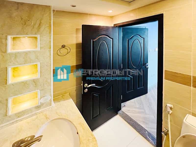 Condominium in Dubai, Dubai 10823854