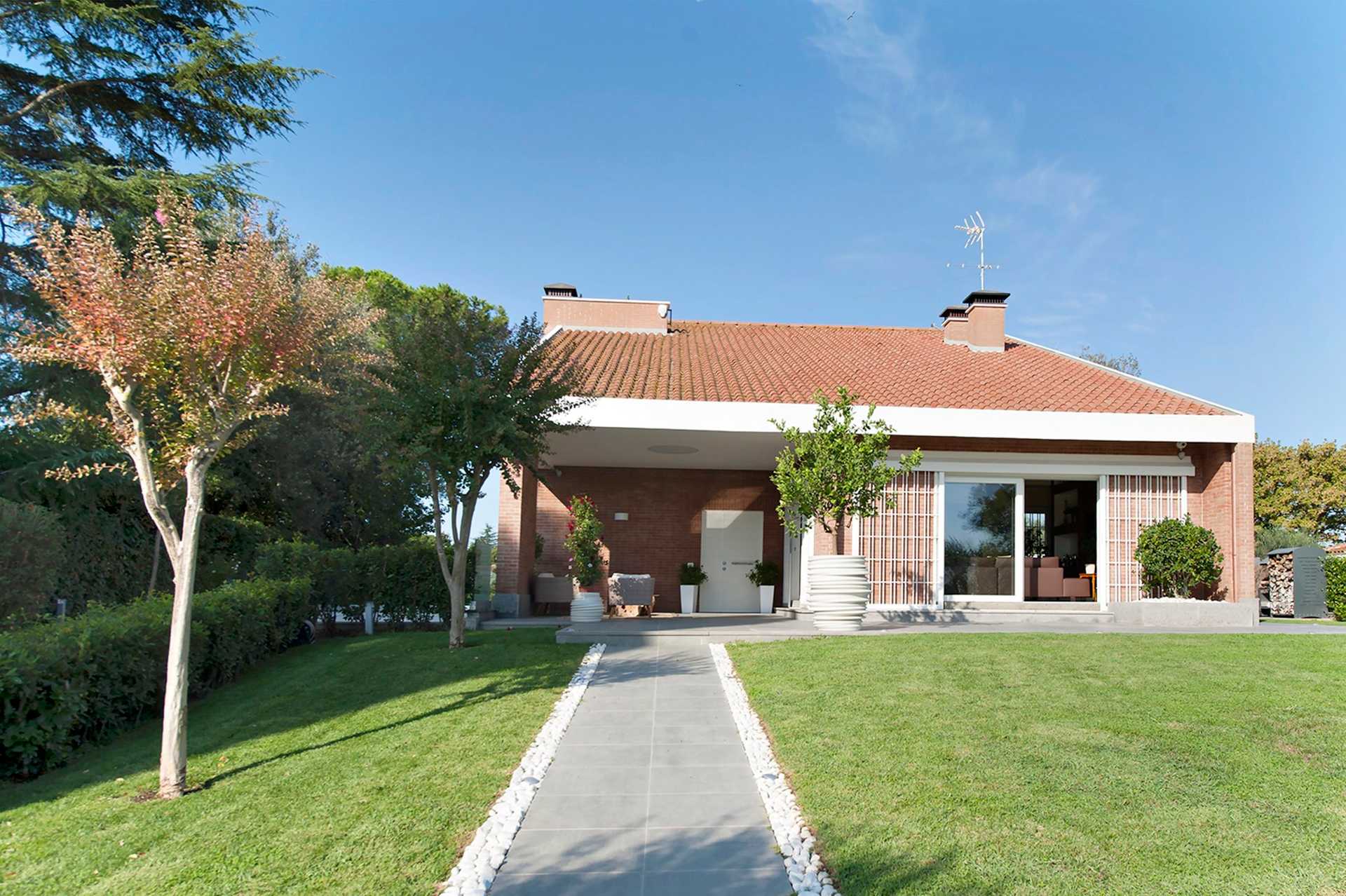 House in Nomentano, Lazio 10823967