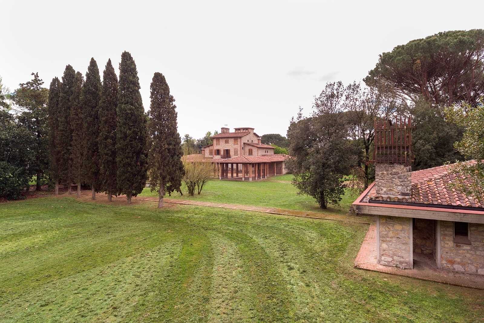 Talo sisään Pistoia, Tuscany 10824029