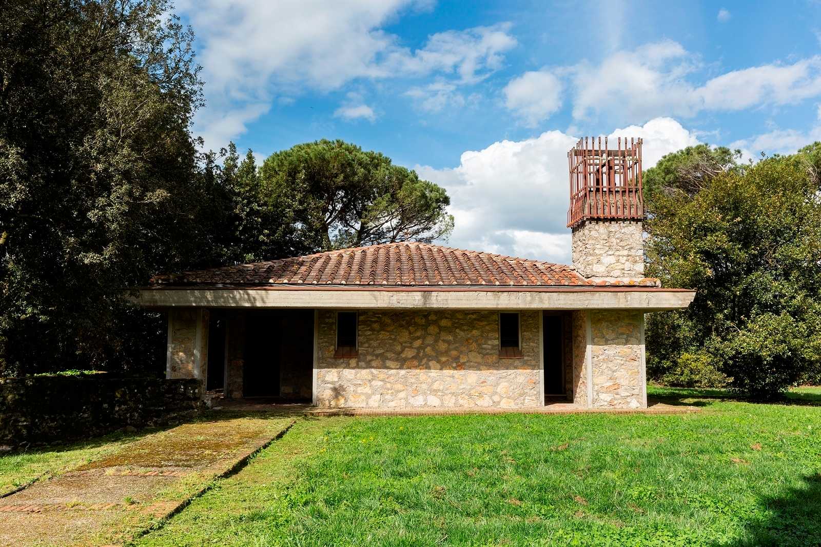 Rumah di La Vergine, Tuscany 10824029
