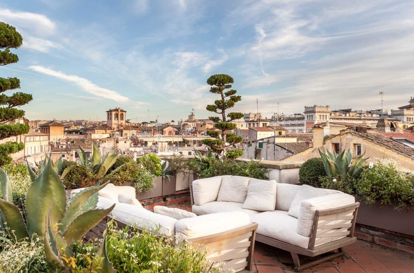 Condominium in Rome, Lazio 10824245