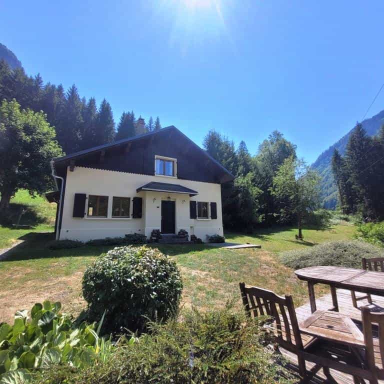 rumah dalam Les Gets, Auvergne-Rhone-Alpes 10824825