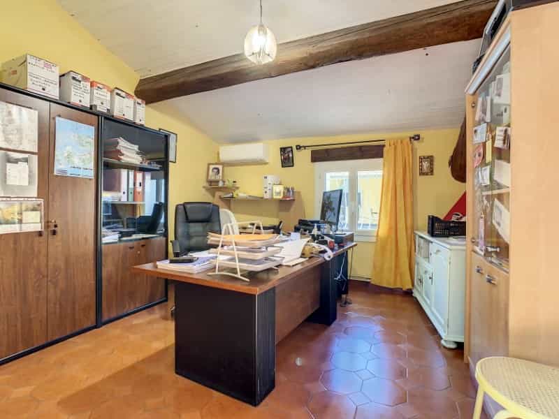 rumah dalam Narbonne, Occitanie 10824870