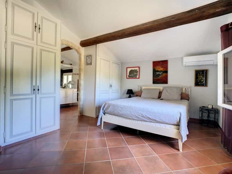 жилой дом в Narbonne, Occitanie 10824870