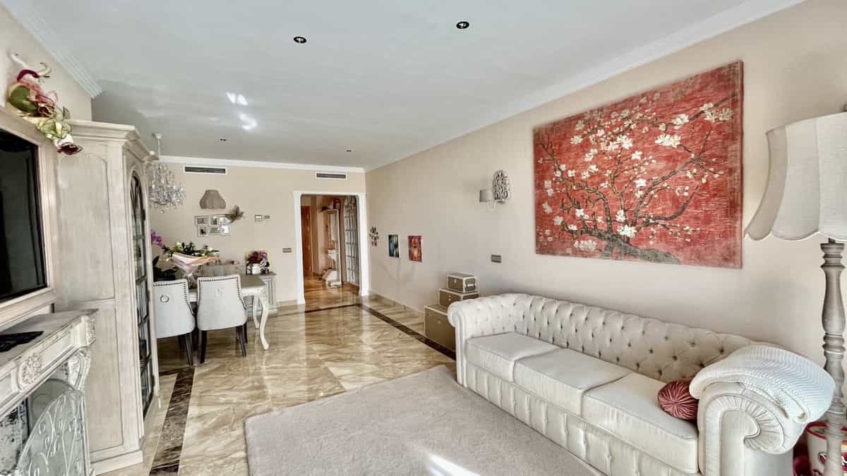 公寓 在 Marbella, Andalucía 10824881