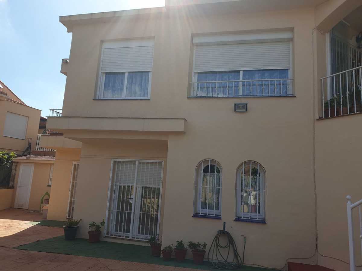 House in Fuengirola, Andalusia 10824922