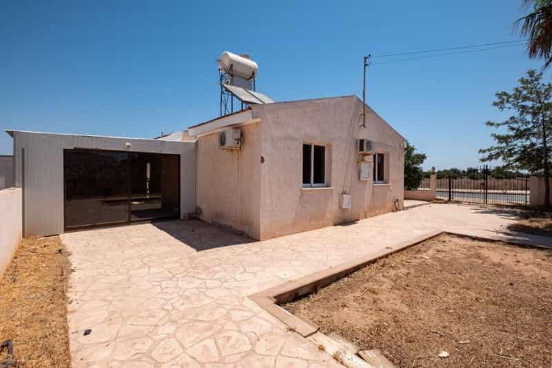 Hus i Xylofagou, Larnaka 10825144