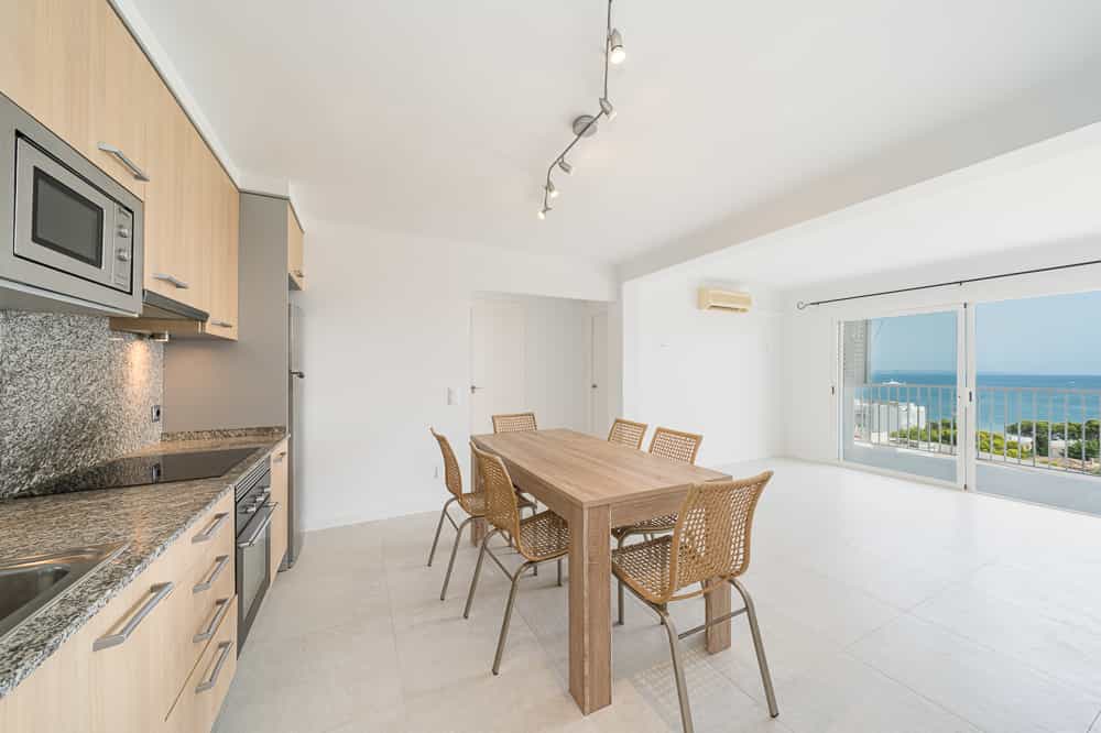 Condominium in Calvia, Balearic Islands 10825244