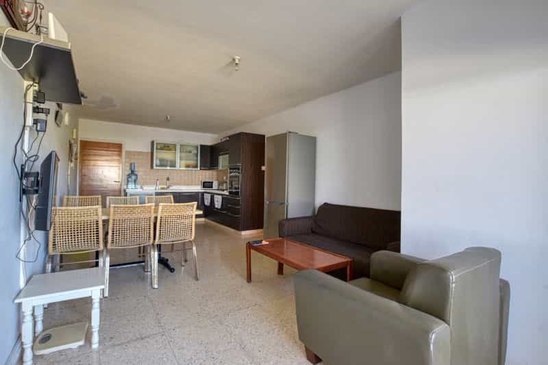 公寓 在 帕拉林尼, 阿莫霍斯托斯 10825245