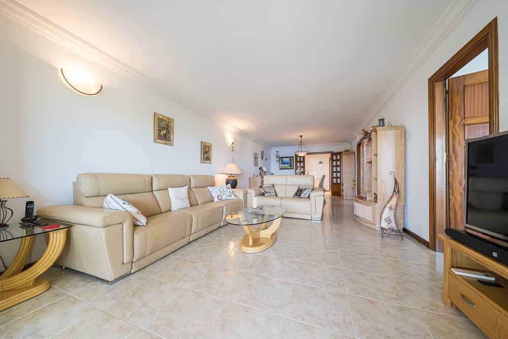 Condominium in Calvia, Balearic Islands 10825266