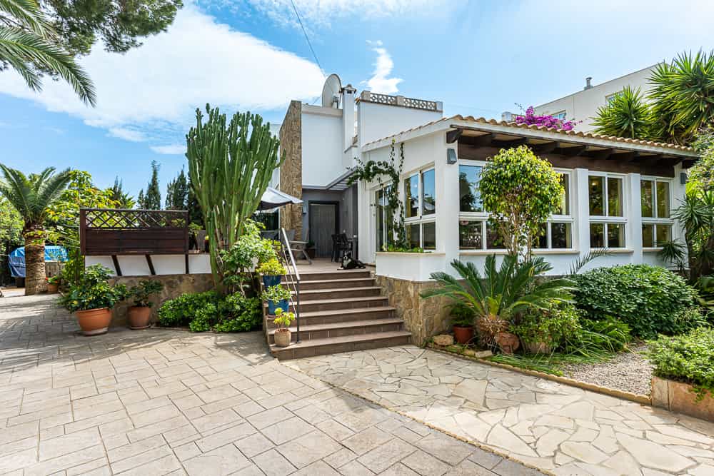 House in Calvia, Balearic Islands 10825359