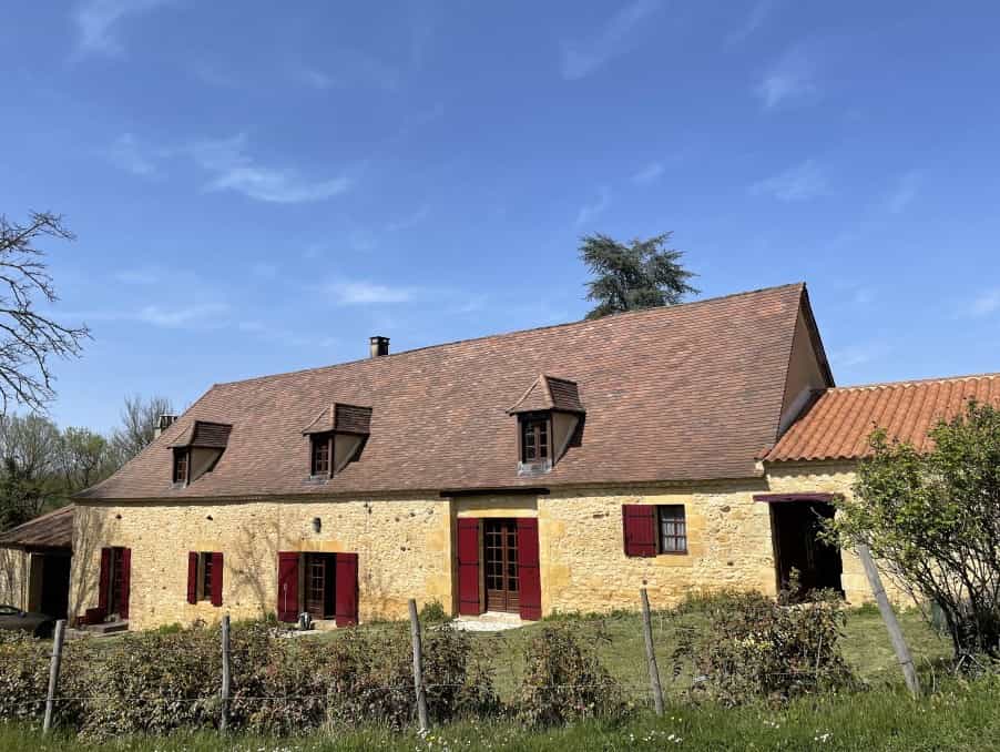 casa en Beaumont-du-Périgord, Nueva Aquitania 10825457