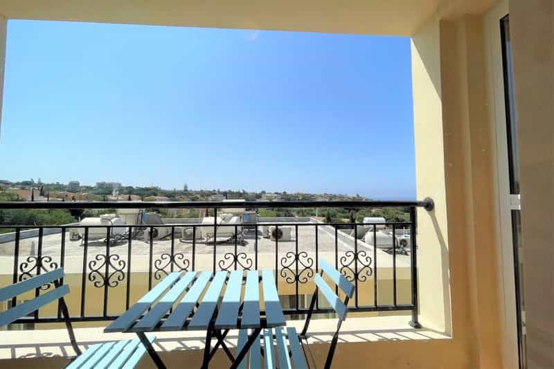 公寓 在 Chloraka, Paphos 10825638