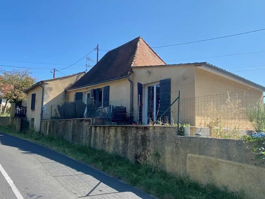 House in Cours-de-Pile, Nouvelle-Aquitaine 10825658