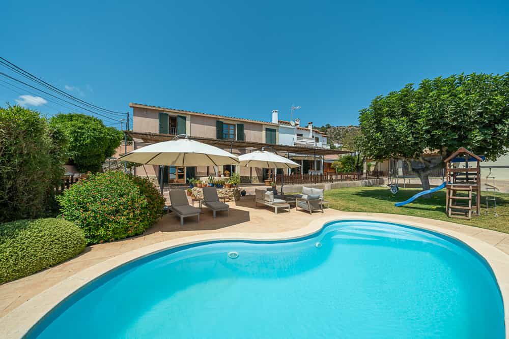 House in Calvia, Balearic Islands 10825671