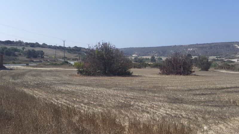 Terre dans Pentakomo, Larnaca 10825831