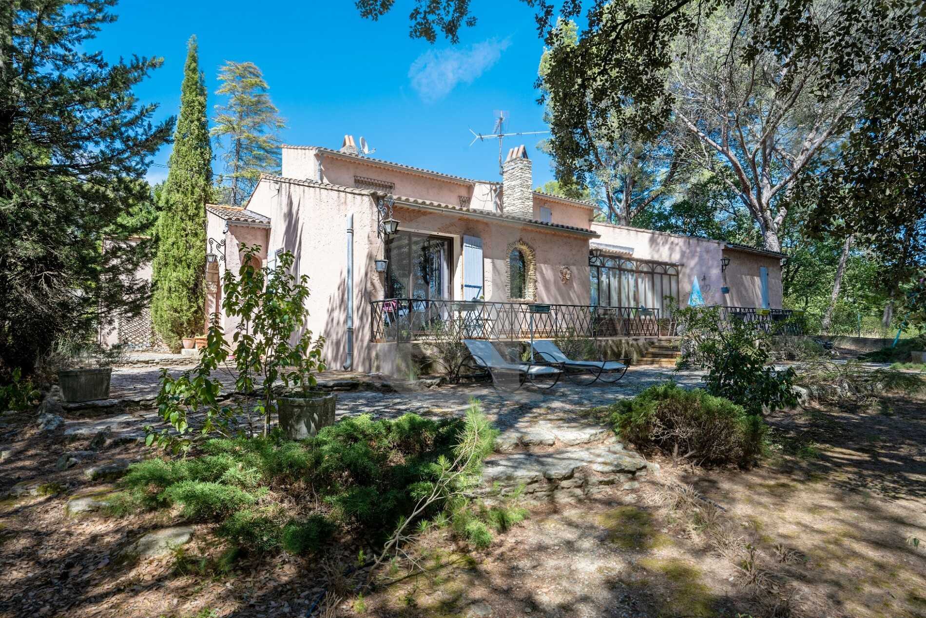 房子 在 L'Isle-sur-la-Sorgue, Provence-Alpes-Côte d'Azur 10825956