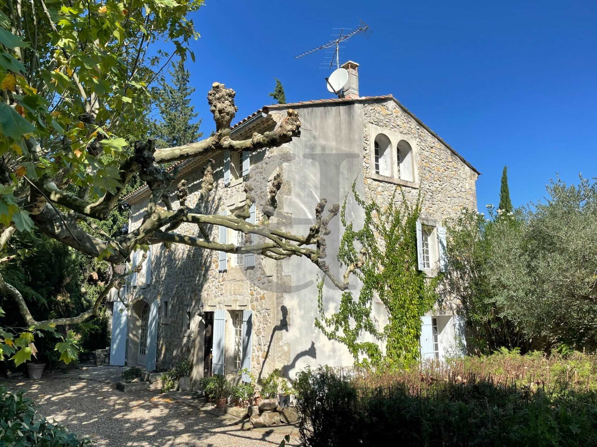Casa nel Boulbon, Provence-Alpes-Côte d'Azur 10825977