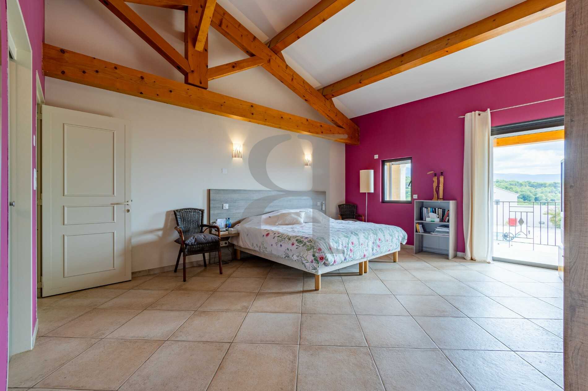 房子 在 Bédoin, Provence-Alpes-Côte d'Azur 10825985