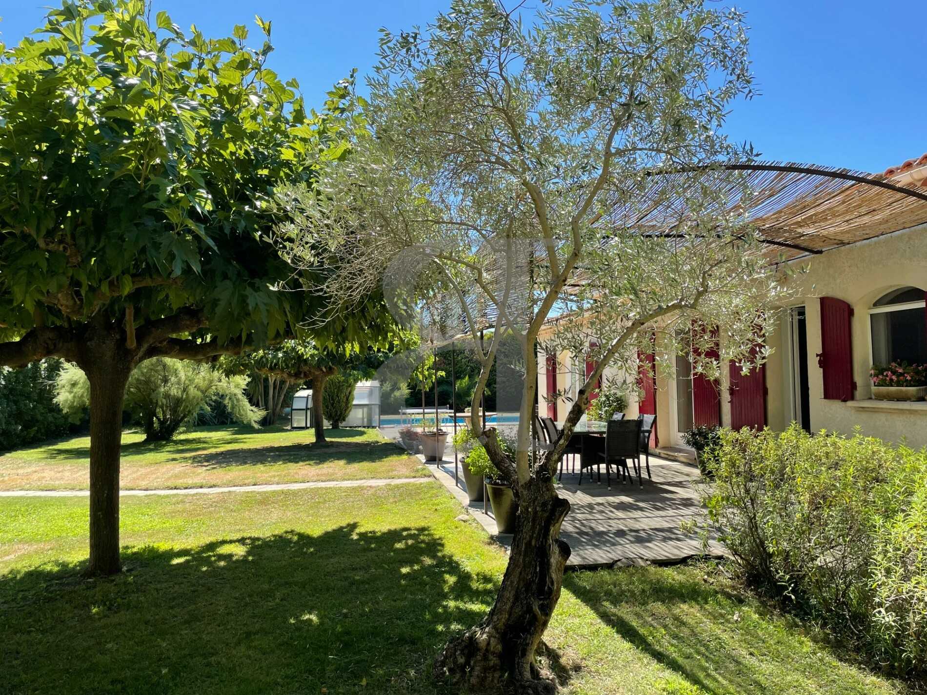 Casa nel Verquières, Provence-Alpes-Côte d'Azur 10826022