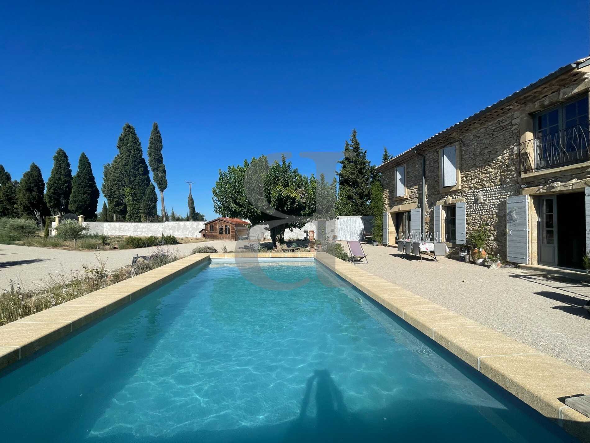 House in Sainte-Cecile-les-Vignes, Provence-Alpes-Cote d'Azur 10826028