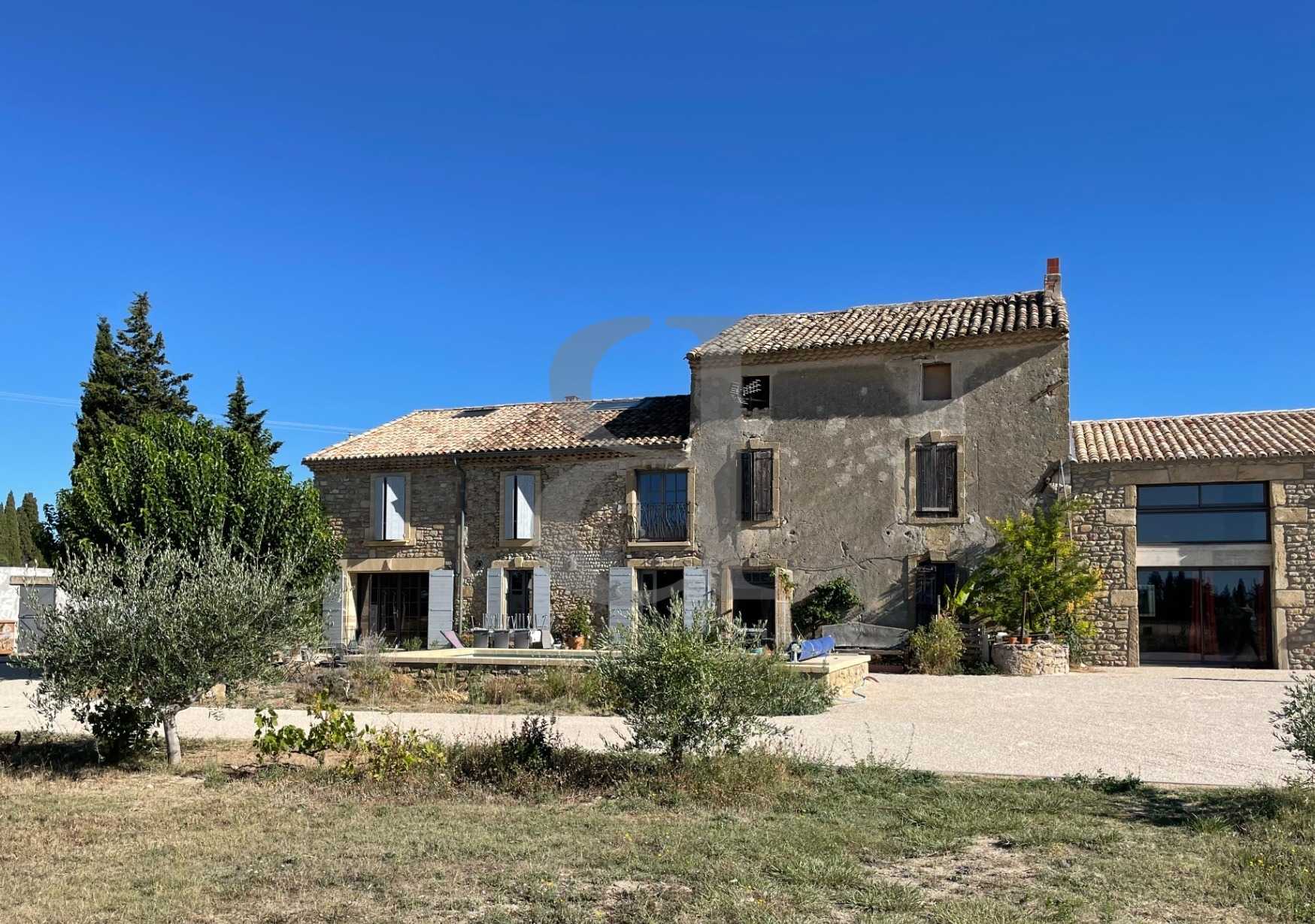 House in Sainte-Cecile-les-Vignes, Provence-Alpes-Cote d'Azur 10826028