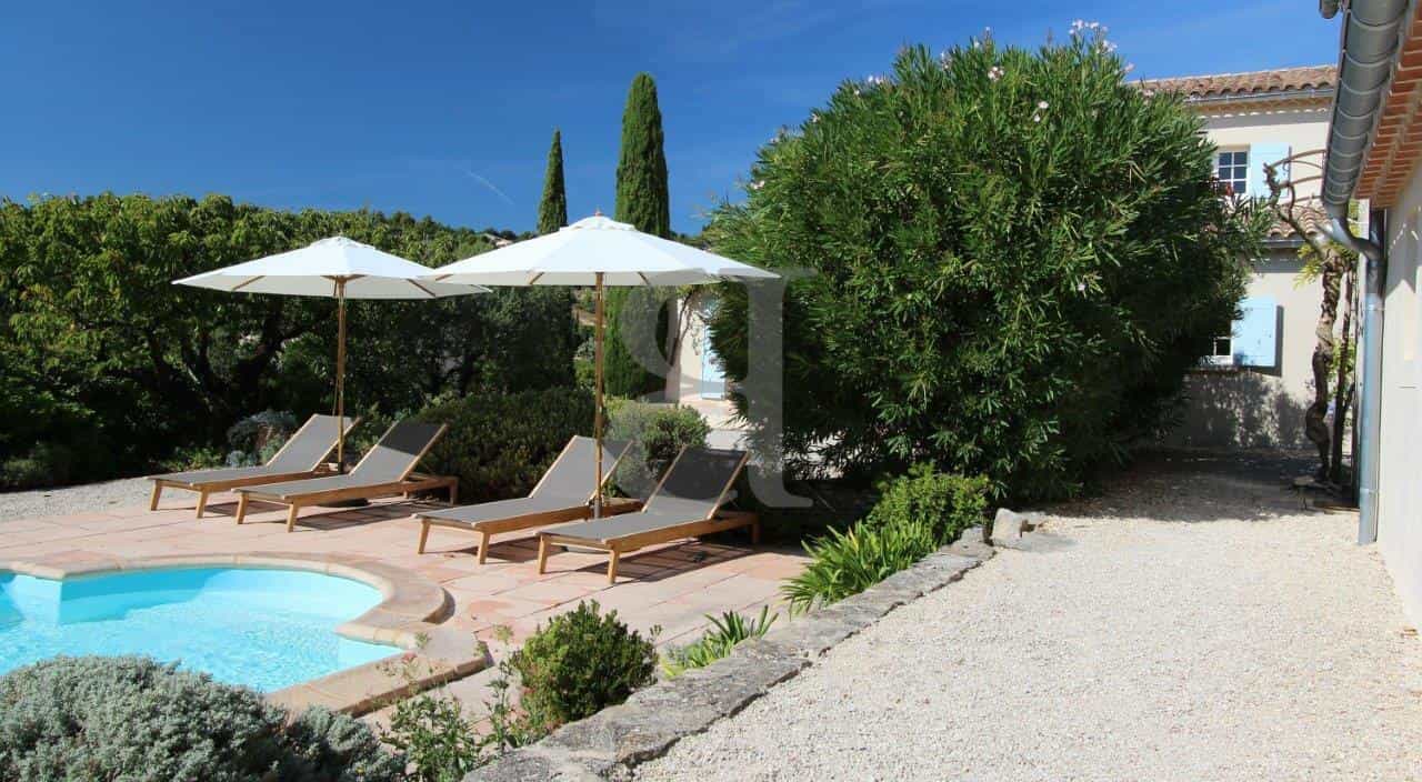 房子 在 Bédoin, Provence-Alpes-Côte d'Azur 10826066