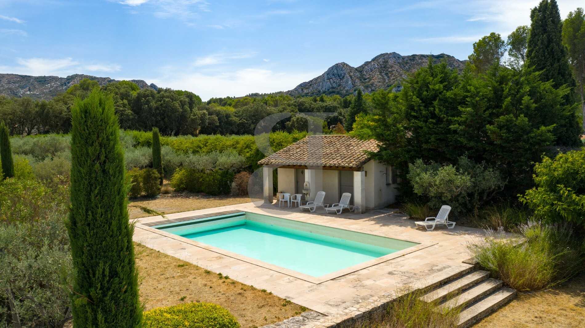 Huis in Eygalieres, Provence-Alpes-Cote d'Azur 10826083