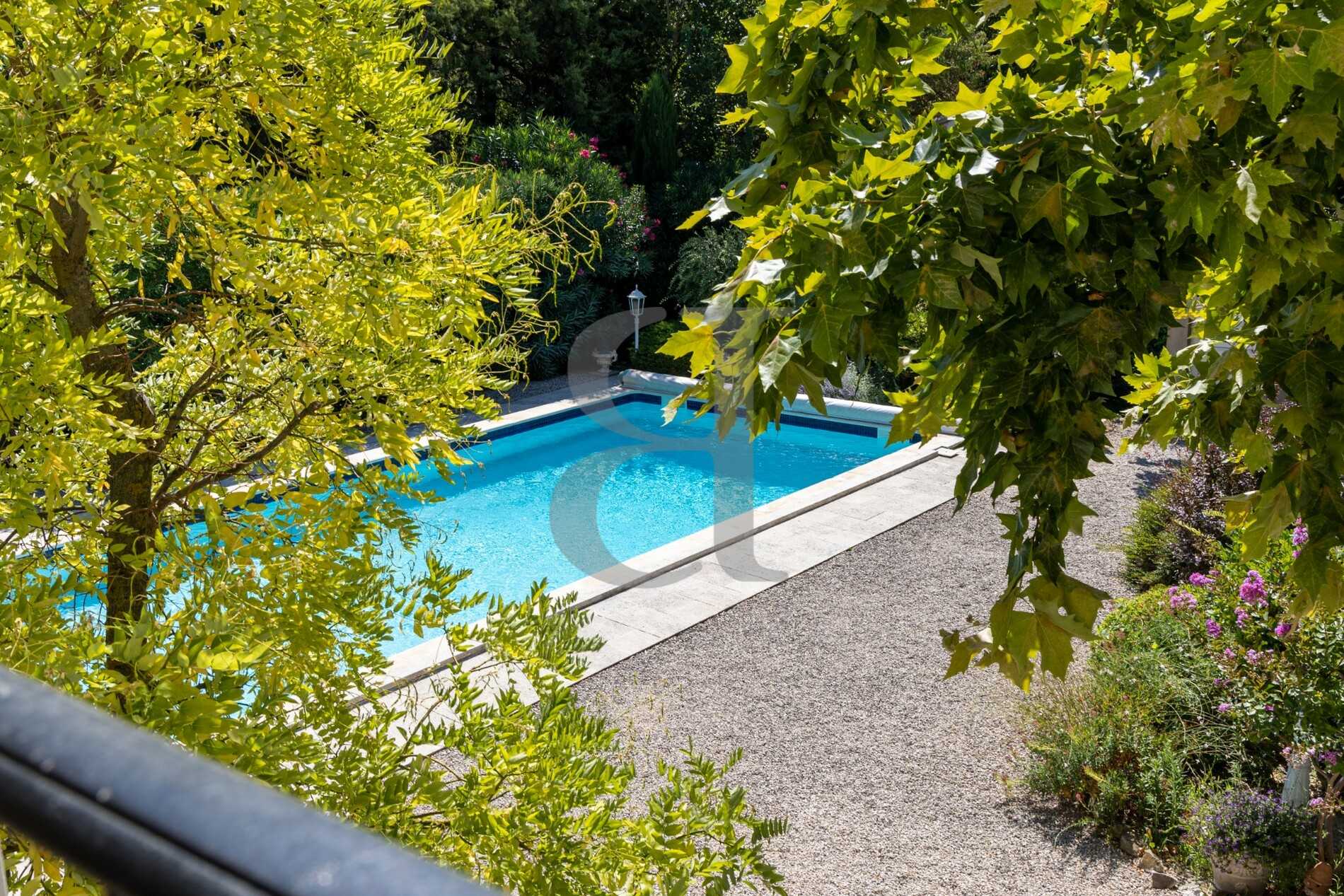 Casa nel Pernes-les-Fontaines, Provenza-Alpi-Costa Azzurra 10826085
