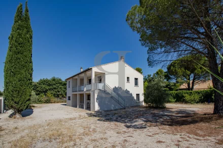 집 에 Saint-Didier, Provence-Alpes-Côte d'Azur 10826112