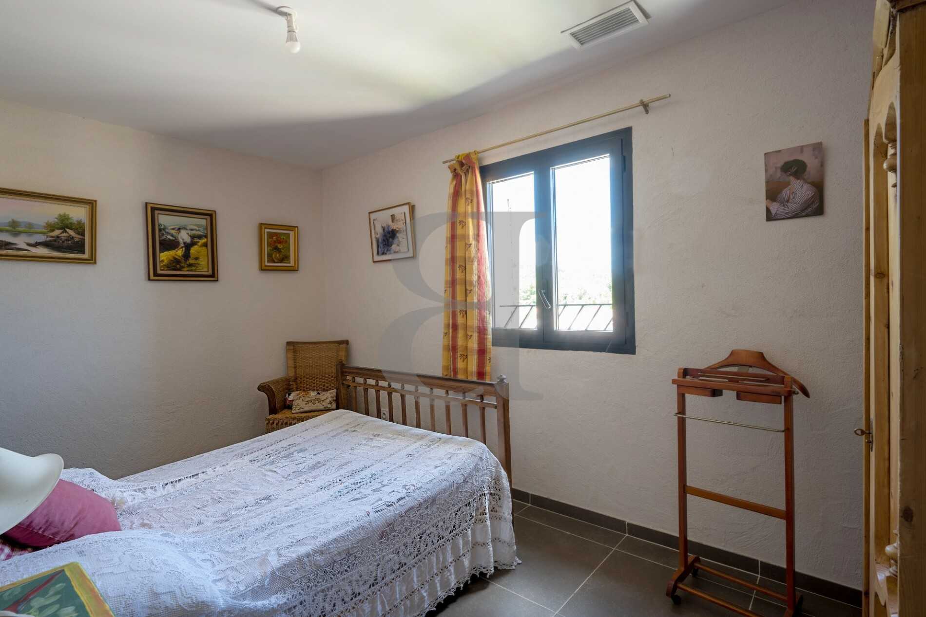 жилой дом в Malemort-du-Comtat, Provence-Alpes-Côte d'Azur 10826130