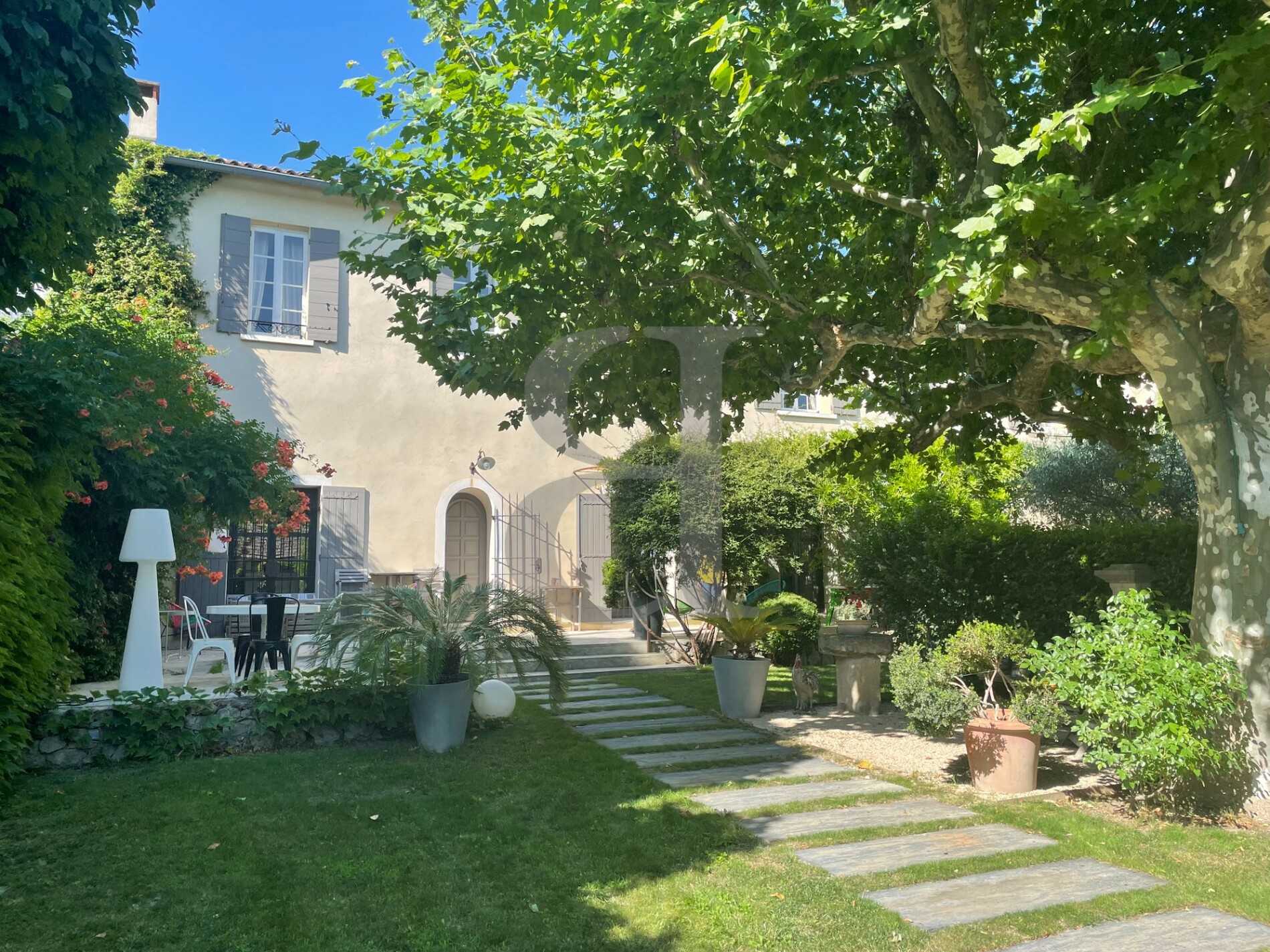 Hus i Courthezon, Provence-Alpes-Cote d'Azur 10826251