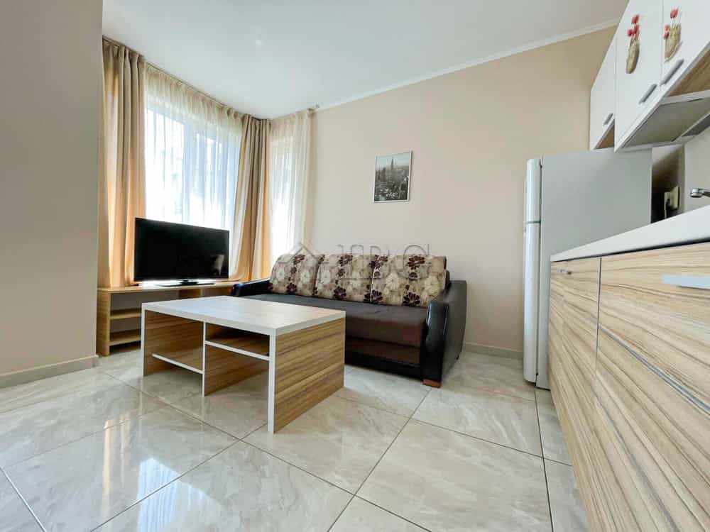 Condominium in Nesebar, Burgas 10826276