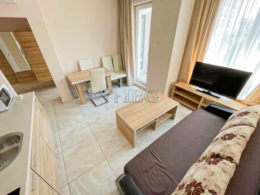 Condominium in Nesebar, Burgas 10826276