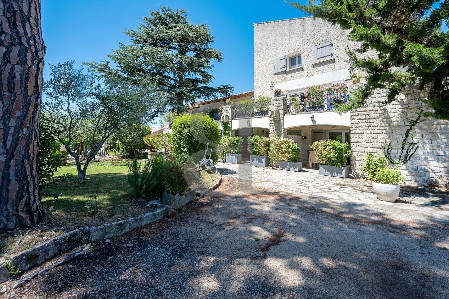 Haus im Vacqueyras, Provence-Alpes-Côte d'Azur 10826323