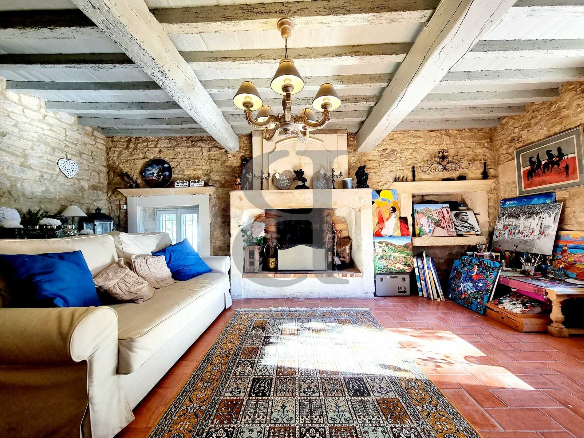 Dom w Boulbon, Provence-Alpes-Côte d'Azur 10826348
