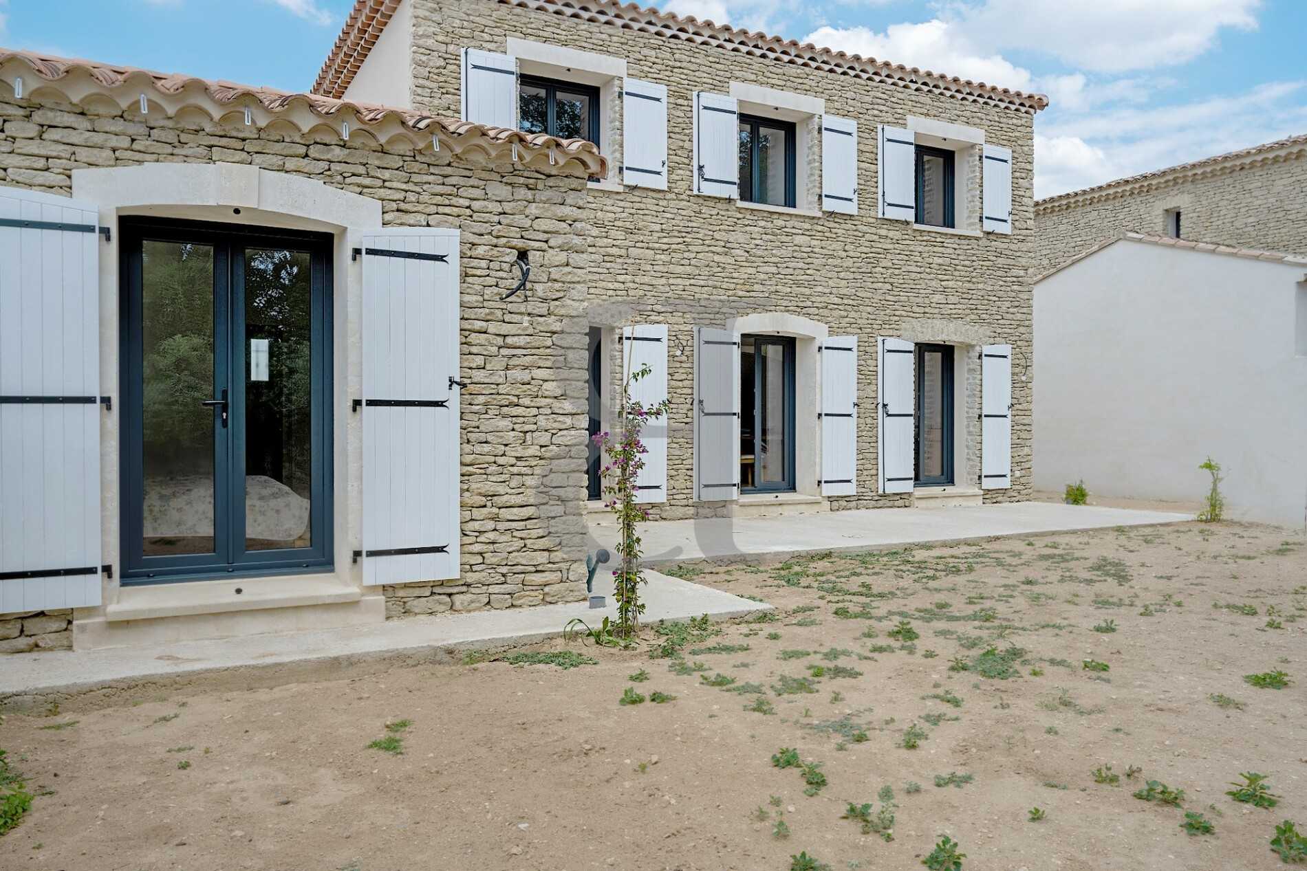 rumah dalam L'Isle-sur-la-Sorgue, Provence-Alpes-Côte d'Azur 10826380