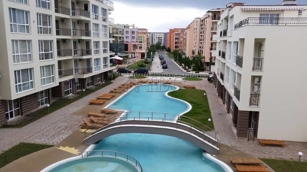 Condominium in Nesebar, Burgas 10826623