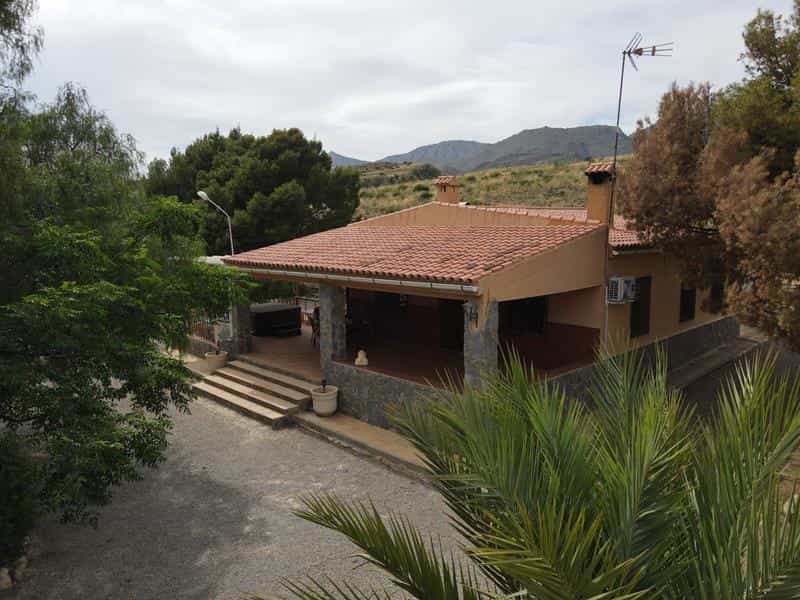 House in Crevillente, Valencia 10826683