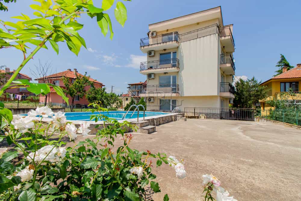 Condominium in Tankovo, Burgas 10826730