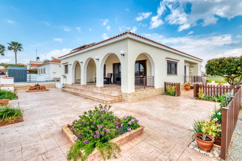 Haus im Xylofagou, Larnaka 10826903