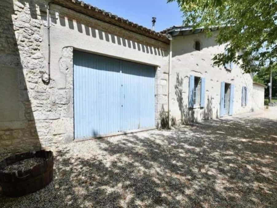 Huis in Pomport, Nouvelle-Aquitaine 10827027