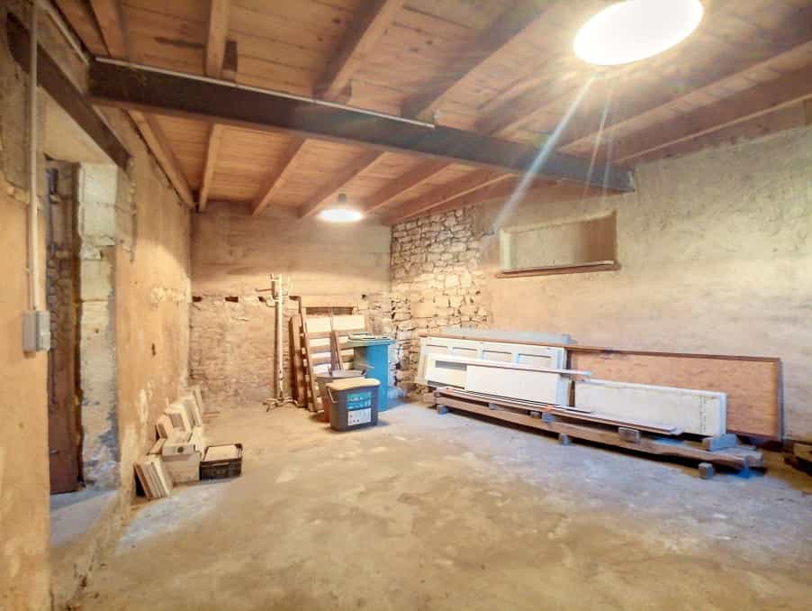 Talo sisään Meyrals, Nouvelle-Aquitaine 10827086