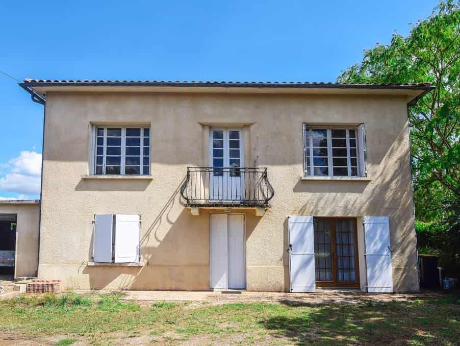 House in Miramont-de-Guyenne, Nouvelle-Aquitaine 10827089