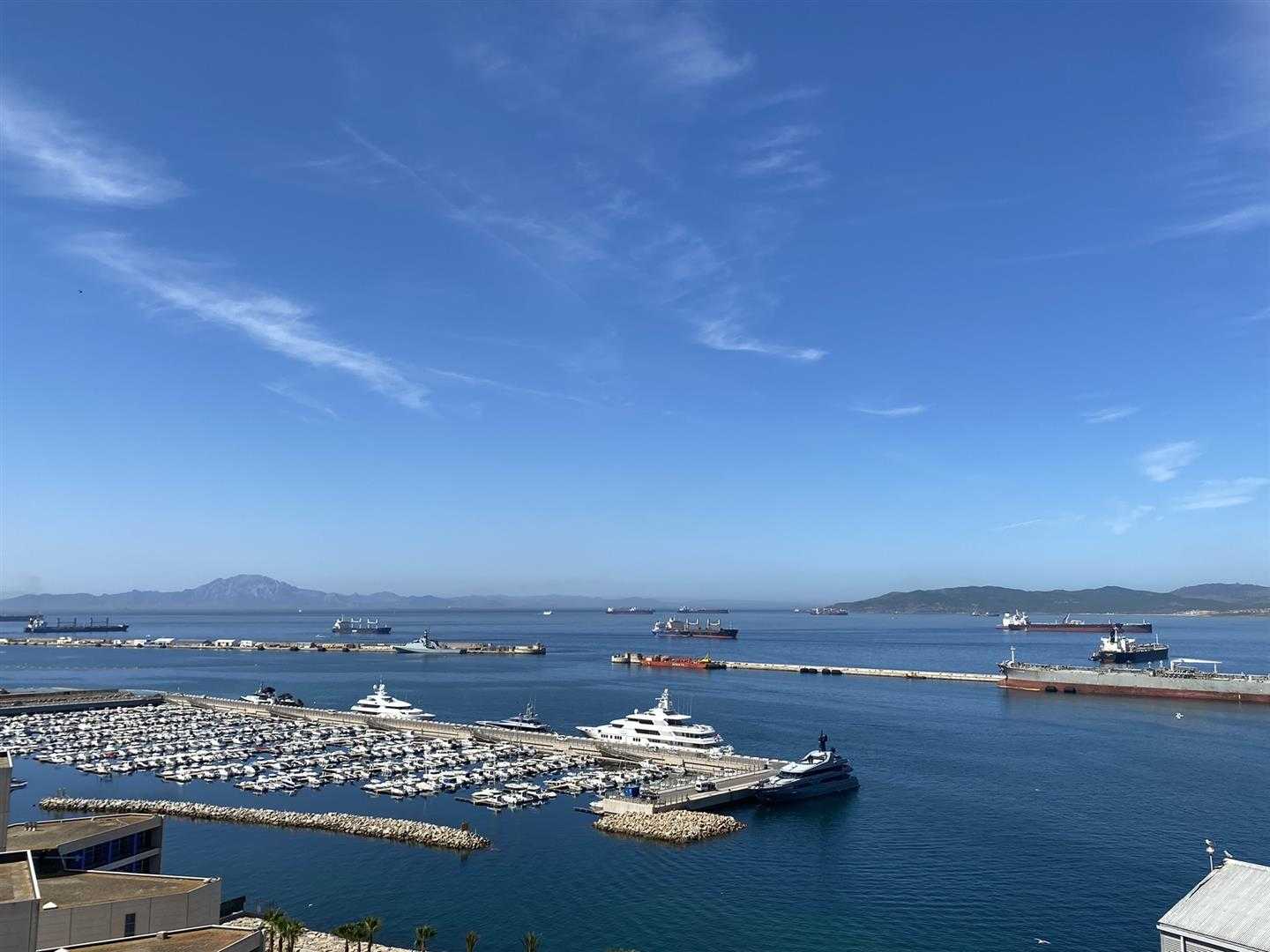 Condomínio no Gibraltar,  10827225