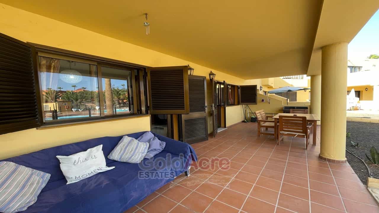 Condominium in La Oliva, Canary Islands 10827293